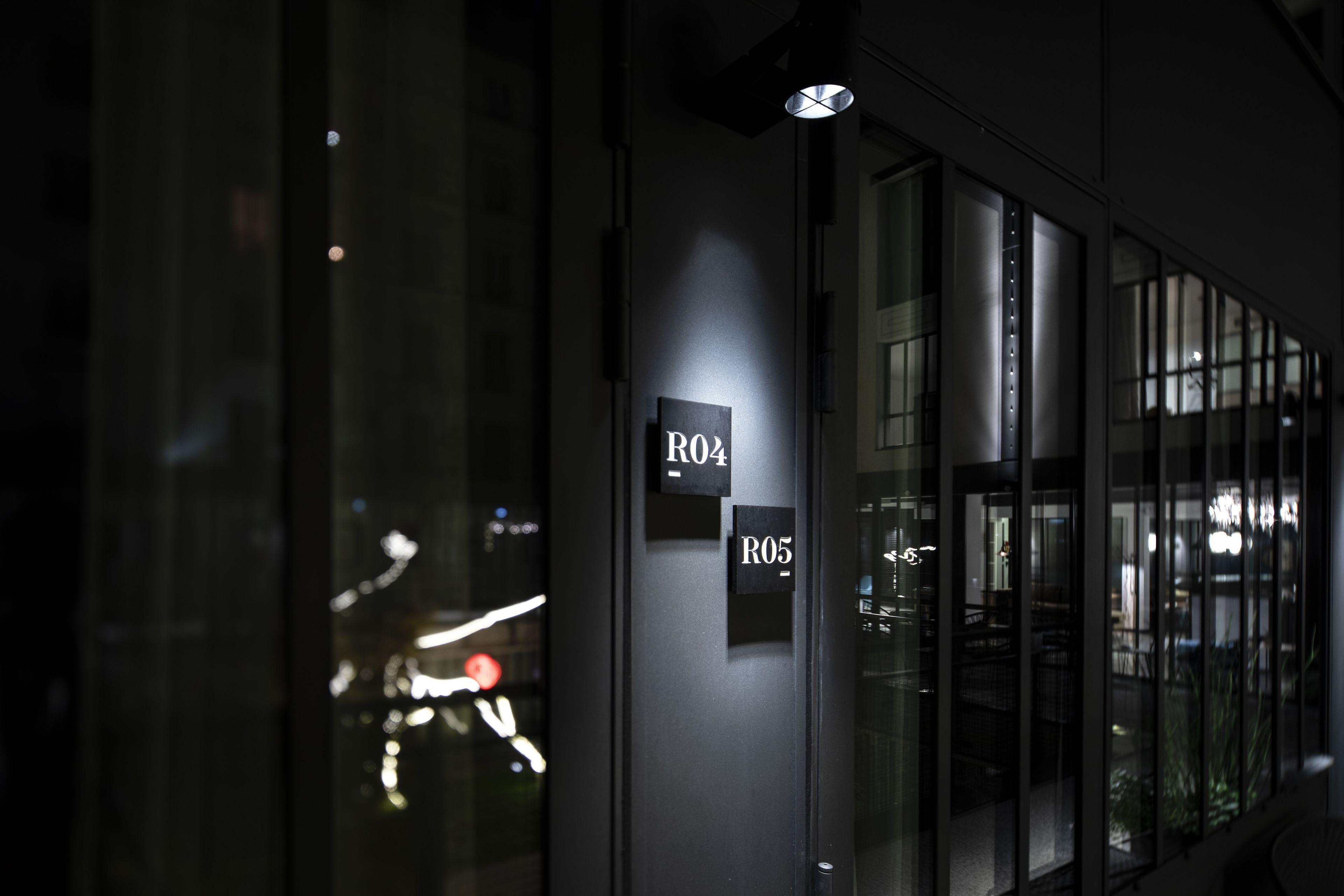 Les Deux Girafes Paris